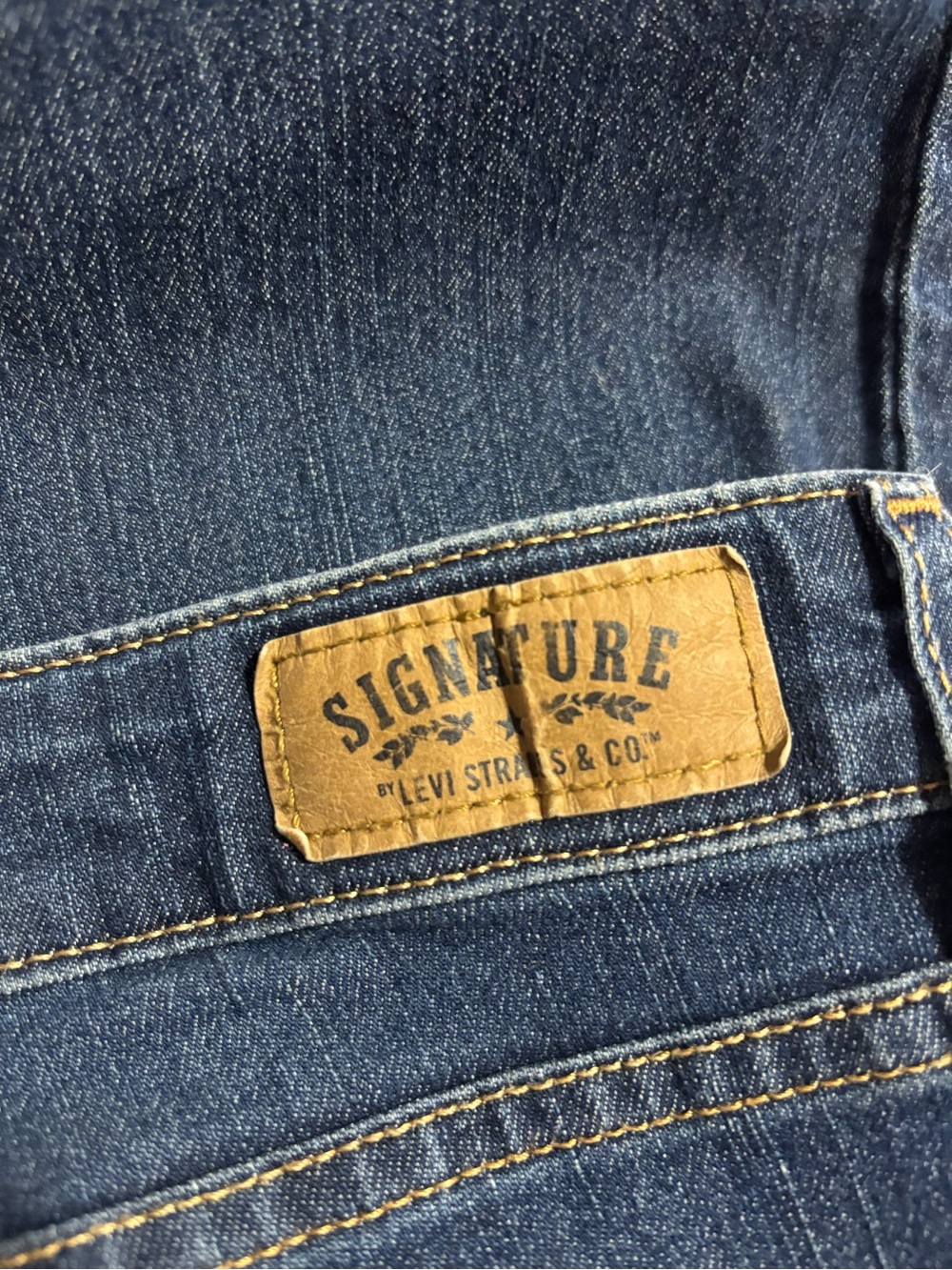 Signature Levi Strauss & Co Skinny Blue Jeans - Picture 5 of 7